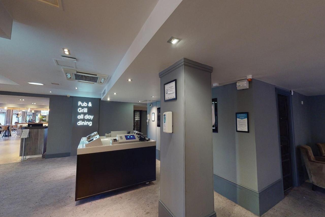 Village Hotel Wirral Bromborough Exterior foto
